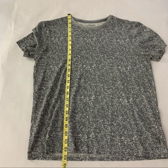 Express Gray/Silver Stone Pattern tee Mens Small - Picture 5 of 6